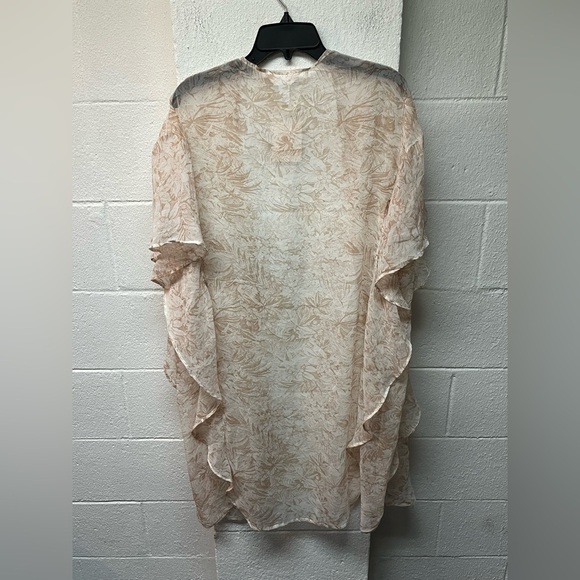 LC Lauren Conrad Beige Floral Kimono - Picture 6 of 6
